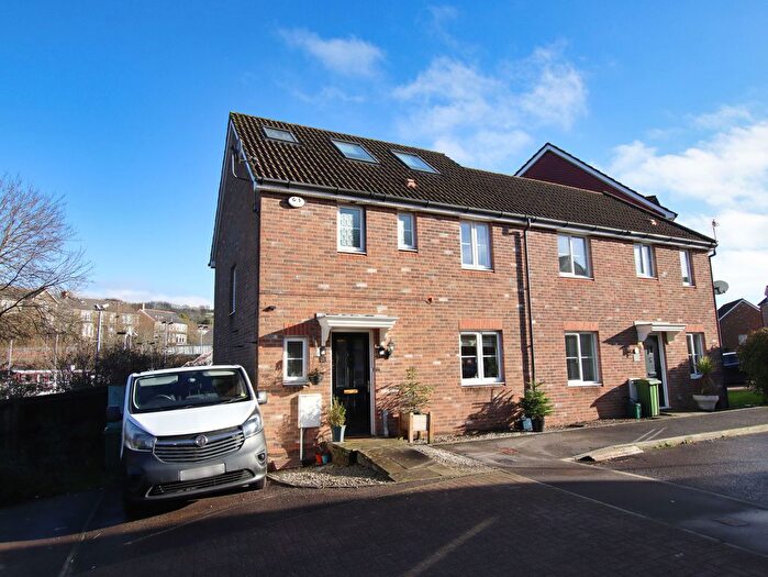 4 Bedroom Semi-Detached House For Sale In Nant Y Dwrgi, Llanharan, CF72