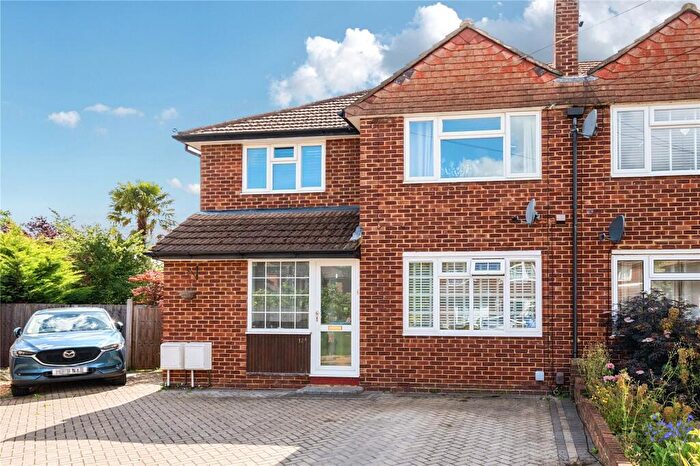 2 Bedroom Maisonette For Sale In Wilton Gardens, West Molesey, KT8