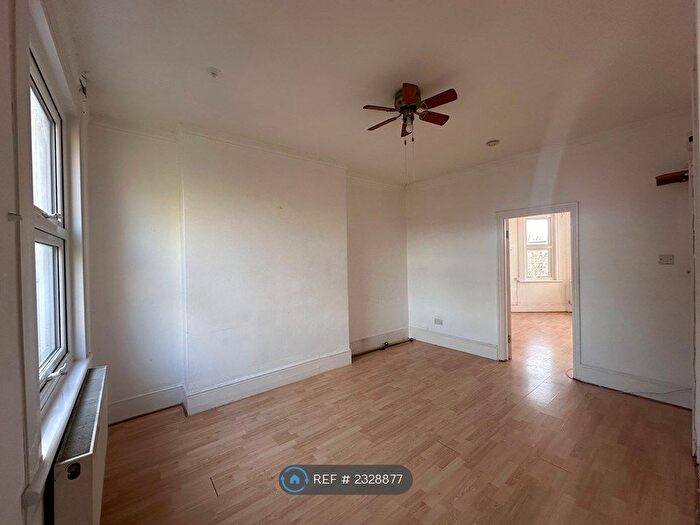 1 Bedroom Flat To Rent In Footscray Road, London, SE9