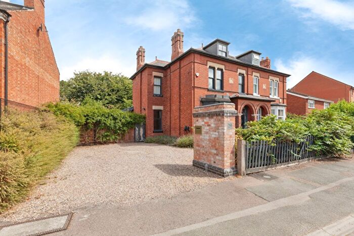 4 Bedroom Semi-detached House For Sale In Leicester Road, Blaby, Leicester, Leicestershire, LE8