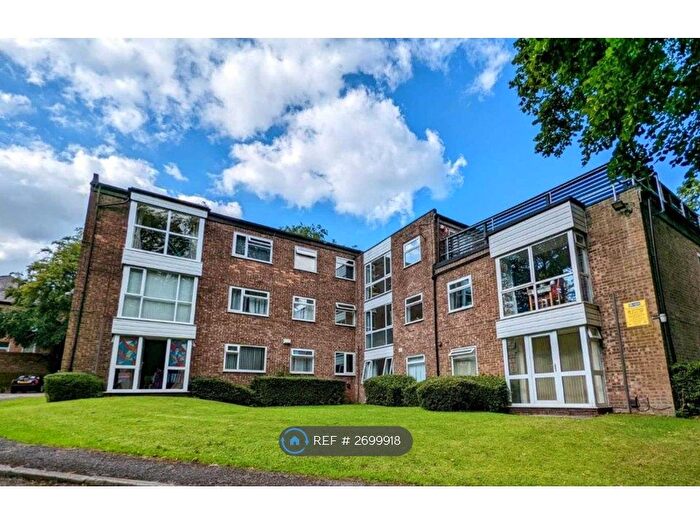 2 Bedroom Flat To Rent In The Mount, Salford, M7