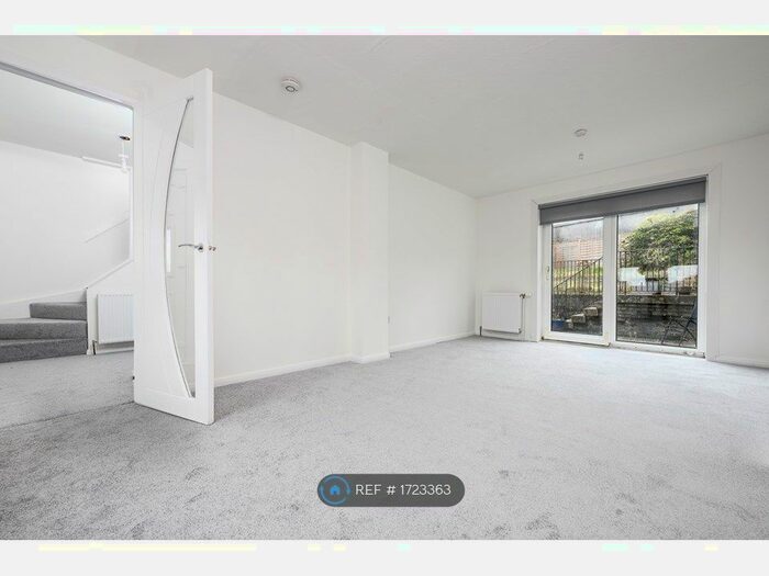 3 Bedroom Terraced House To Rent In Rigghead, Stewarton, Kilmarnock, KA3