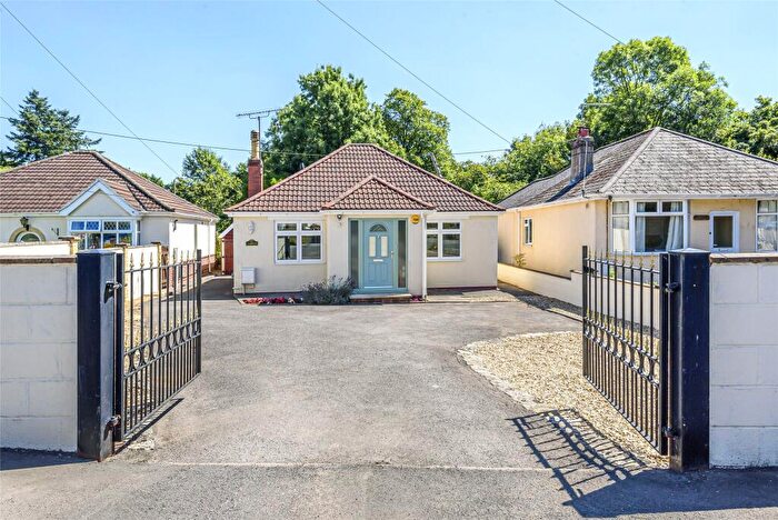 3 Bedroom Bungalow For Sale In Hallatrow Hill, Hallatrow, Bristol, Somerset, BS39