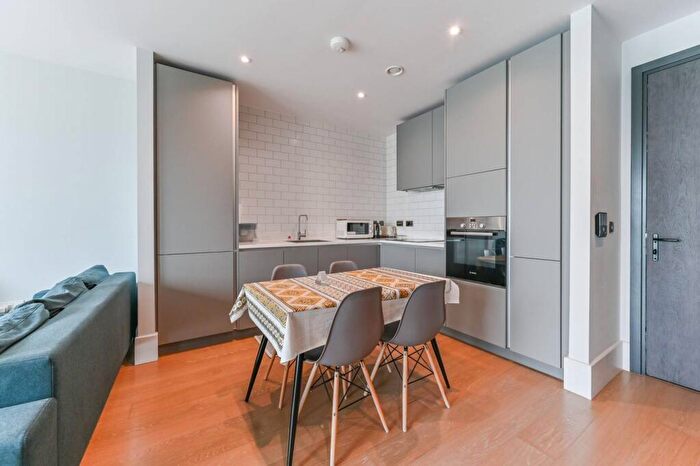 1 Bedroom Flat For Sale In High Street, Croydon, CR0