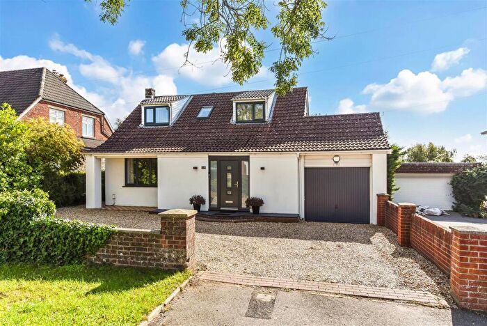 4 Bedroom Detached House For Sale In London Road, Cowplain, PO8