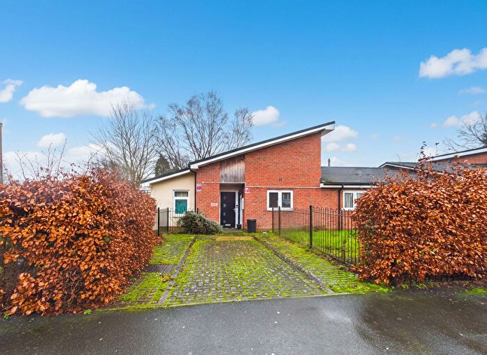 2 Bedroom Terraced Bungalow For Sale In Hawkesley Drive, Birmingham, B31