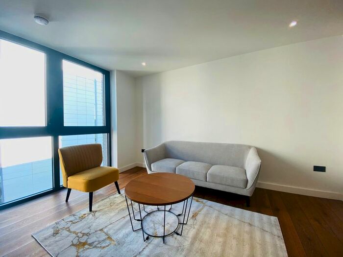 2 Bedroom Flat To Rent In Emery Way, London, E1W