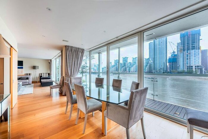 3 Bedroom Flat To Rent In Grosvenor Road, Pimlico, London, SW1V