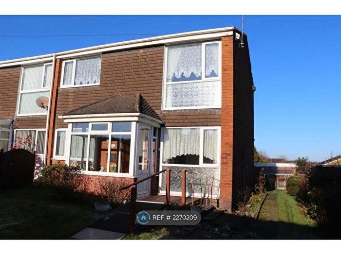 3 Bedroom End Of Terrace House To Rent In Watling Street, Walsall, WS8