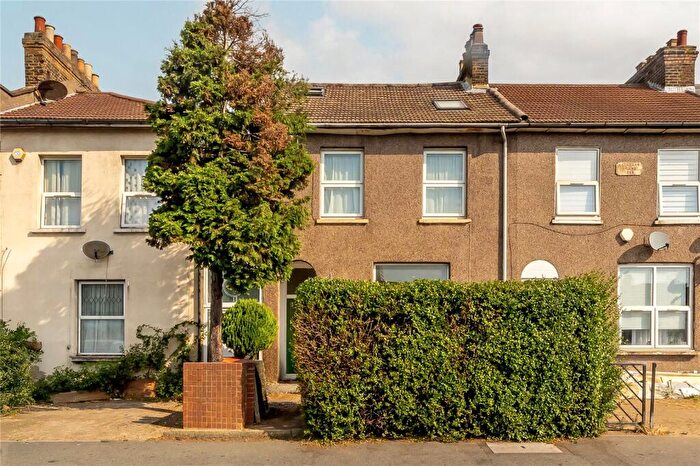2 Bedroom Property For Sale In Forest Lane, London, E15
