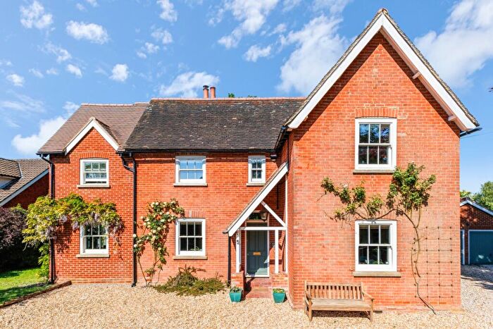 4 Bedroom Detached House To Rent In Golding Lane Horsham, RH13