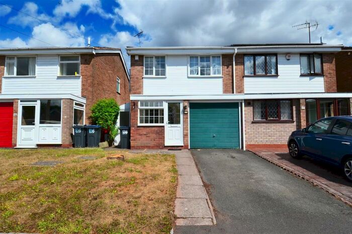 3 Bedroom Semi-Detached House To Rent In Winchester Gardens, Birmingham, West Midlands, B31