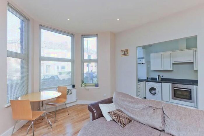 1 Bedroom Flat To Rent In Skardu Road, London, NW2