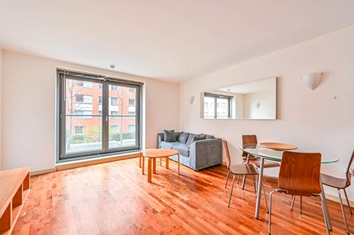 1 Bedroom Flat For Sale In New Providence Wharf, , Canary Wharf, London, E14