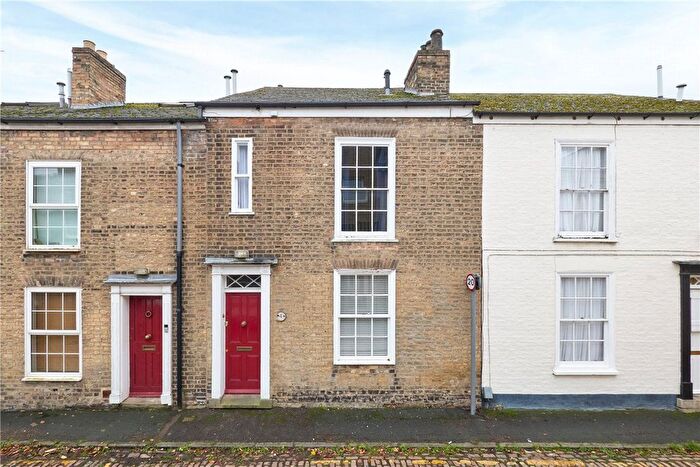 3 Bedroom Terraced House For Sale In Saxon Street, Cambridge, CB2
