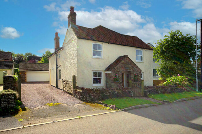 4 Bedroom Cottage For Sale In New Road, Rangeworthy, Bristol, BS37