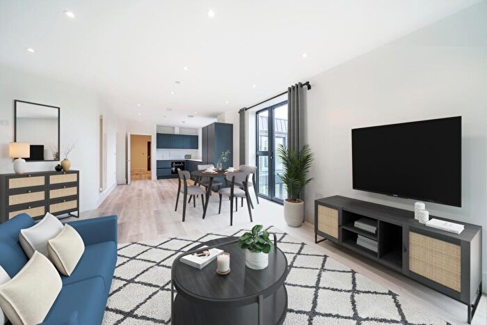 2 Bedroom Flat To Rent In Bourne Way Bromley, BR2