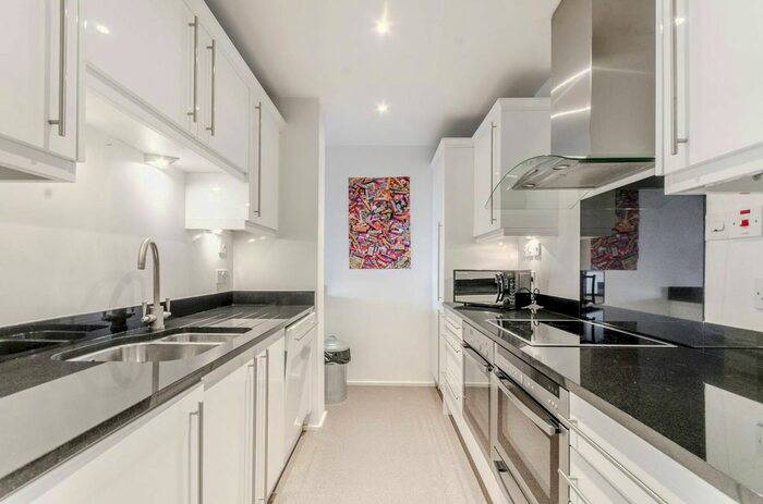 2 Bedroom Flat To Rent In Cromwell Road, South Kensington, London, SW7