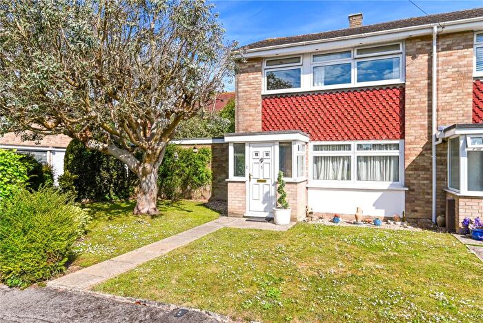 3 Bedroom End Of Terrace House For Sale In Camellia Gardens, New Milton, Hampshire, BH25