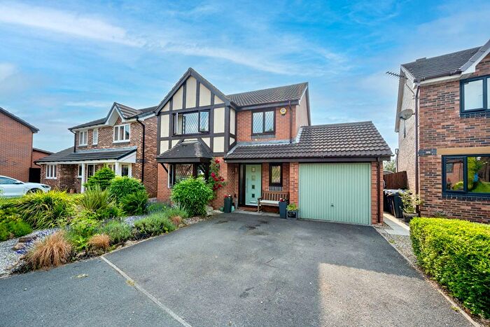 4 Bedroom Detached House For Sale In Ashdown Drive, Clayton-Le-Woods, PR6