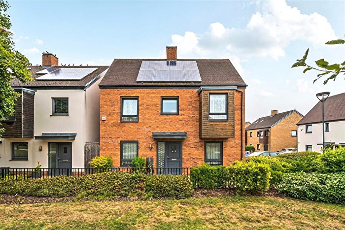 3 Bedroom Detached House For Sale In Deblin Drive, Uxbridge, UB10