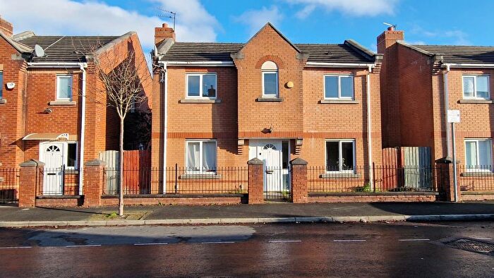 3 Bedroom Detached House To Rent In Rolls Crescent, Hulme, Manchester, M15