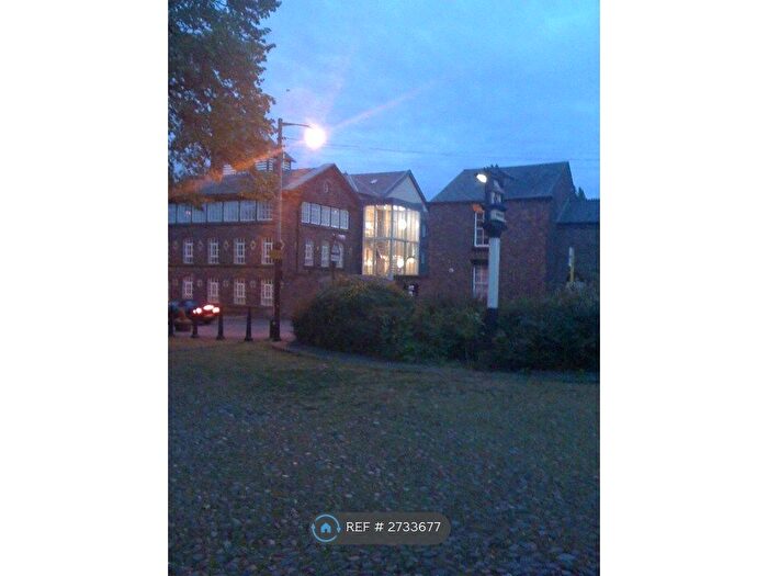 2 Bedroom Flat To Rent In Gateacre Brow, Liverpool, L25