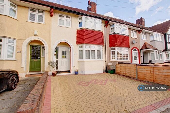 3 Bedroom Terraced House To Rent In Bramblewood Close, Carshalton, SM5