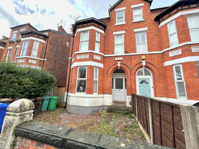 4 Bedroom Apartment To Rent In Central Road, Manchester, M20