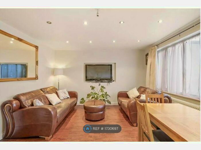 5 Bedroom Terraced House To Rent In North Circular Road, London, NW2