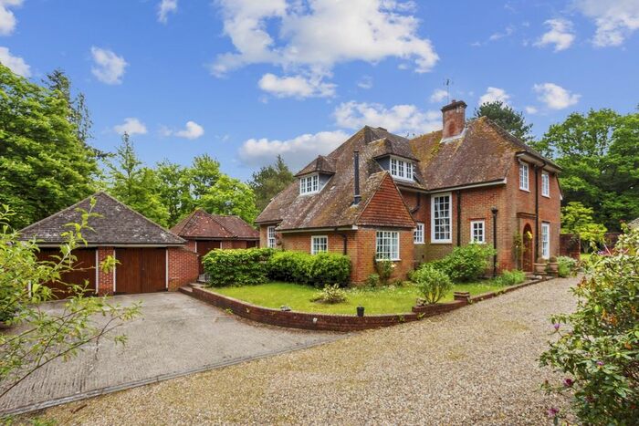 5 Bedroom Detached House To Rent In Tydehams, Newbury, RG14