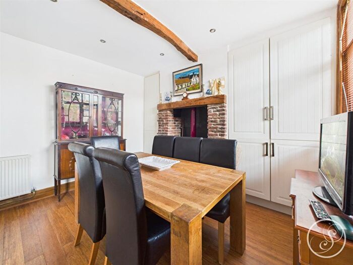 2 Bedroom Cottage For Sale In Leeds Road, Barwick In Elmet, Leeds, LS15