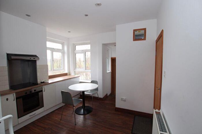 1 Bedroom Flat To Rent In Hugh Oldham Drive, Salford, M7