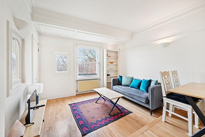 1 Bedroom Flat For Sale In Penywern Road, London, SW5