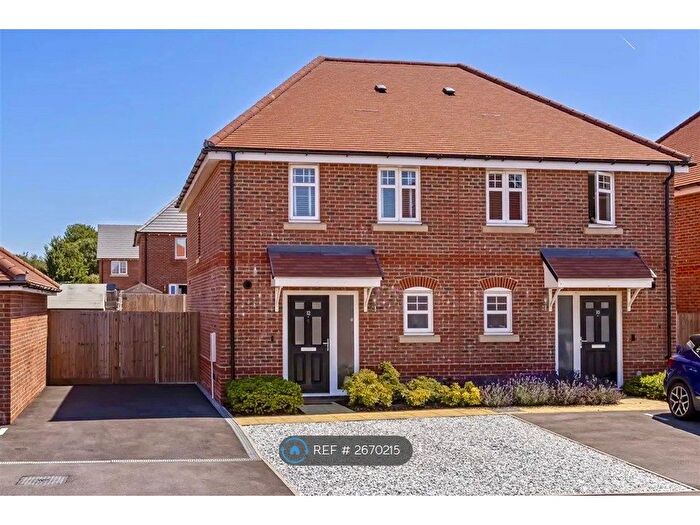 2 Bedroom Semi-Detached House To Rent In Impatiens Place, Worthing, BN13