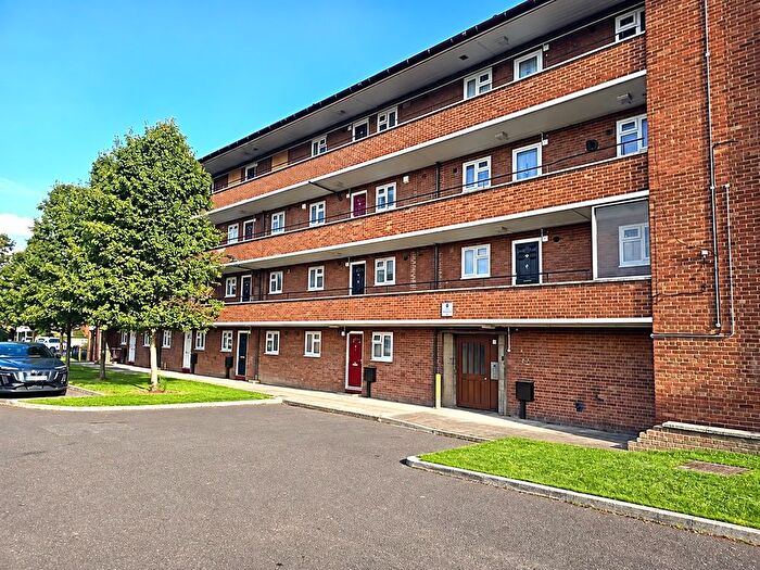 1 Bedroom Flat For Sale In Princess Elizabeth Way, Cheltenham, GL51
