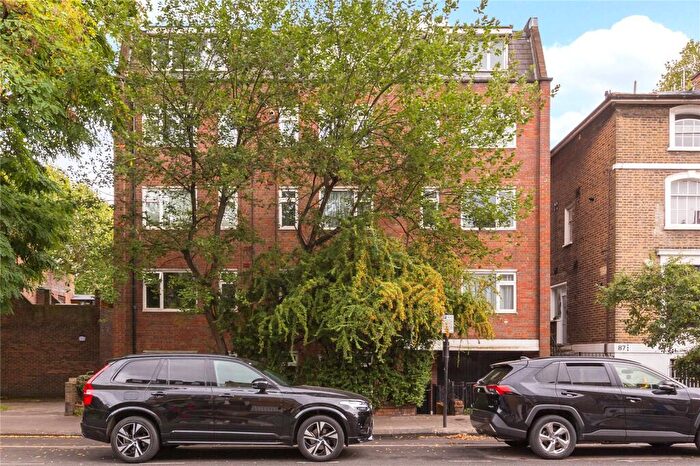 3 Bedroom Flat For Sale In Vanbern House, - Prince Of Wales Road, NW5
