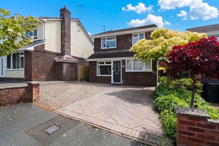 3 Bedroom Detached House For Sale In Alwen Avenue, Bryn-Y-Baal, CH7