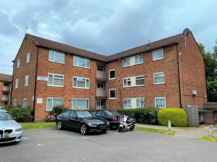 2 Bedroom Flat To Rent In The Farmlands, Northolt, UB5