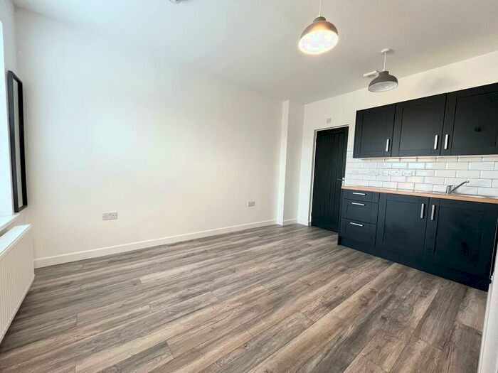 Studio To Rent In Dogsthorpe Road, Studio, Peterborough, PE1