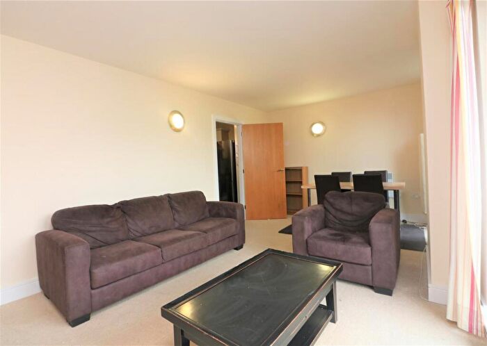 1 Bedroom Apartment To Rent In Docklands Court, Limehouse, E14