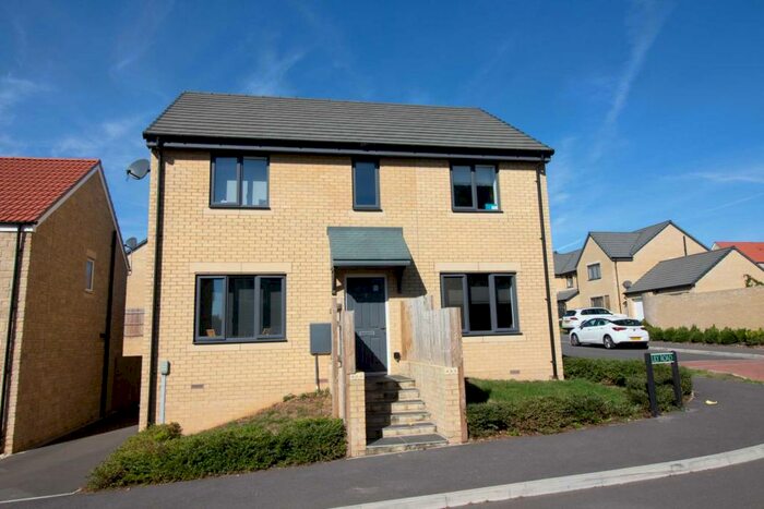 4 Bedroom Detached House For Sale In Lily Road, Frome, BA11