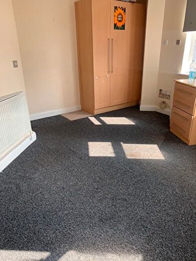 1 Bedroom Flat To Rent In Cranbrook Road, Ilford, IG1