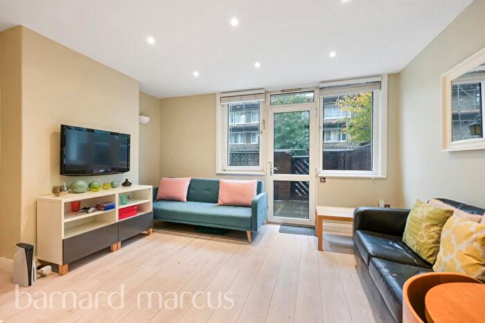 3 Bedroom Apartment For Sale In Maysoule Road, London, SW11