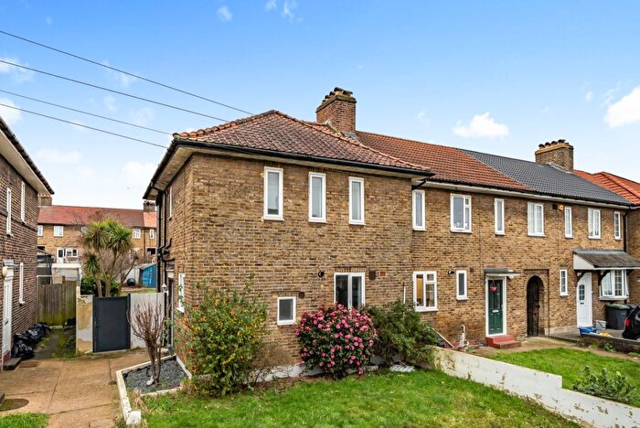 3 Bedroom Detached House To Rent In Arnulf Street, London, SE6