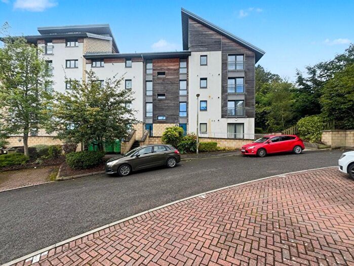 2 Bedroom Apartment For Sale In Morris Court, Perth, PH1