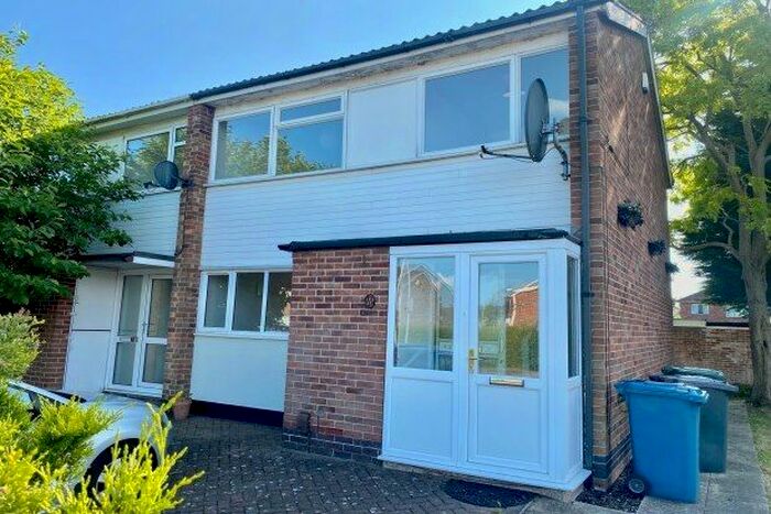 3 Bedroom Semi-Detached House To Rent In Kingswood Road, Nottingham, NG2