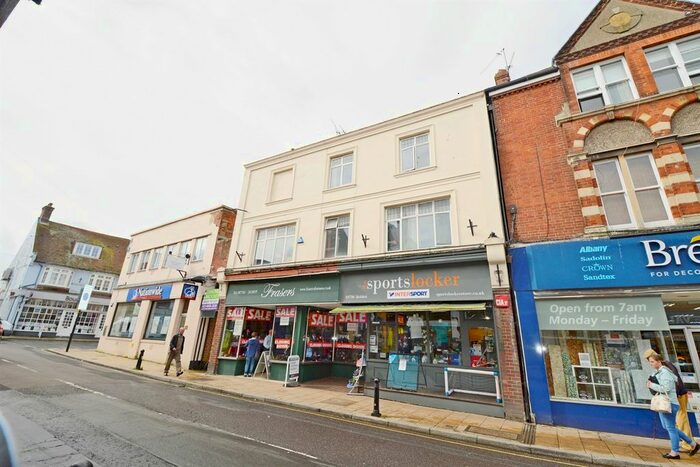 1 Bedroom Flat To Rent In C Chapel Street, Petersfield, Hampshire, GU32