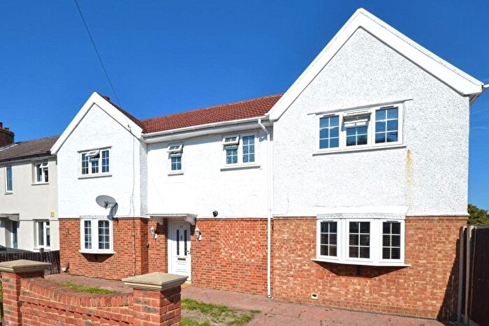 3 Bedroom Detached House To Rent In Holmcroft Way, Bromley, BR2