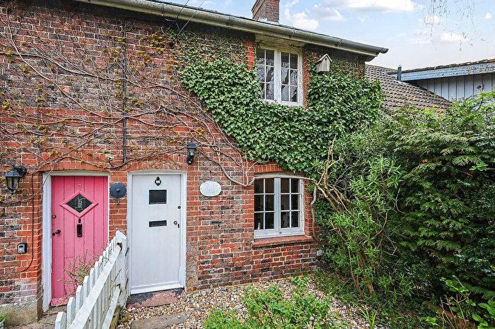 2 Bedroom End Terrace House For Sale In Terminus Road, Blackboys, TN22